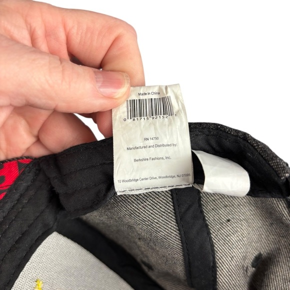 EUC Star Wars Black Cap with Yellow Logo - Picture 6 of 8